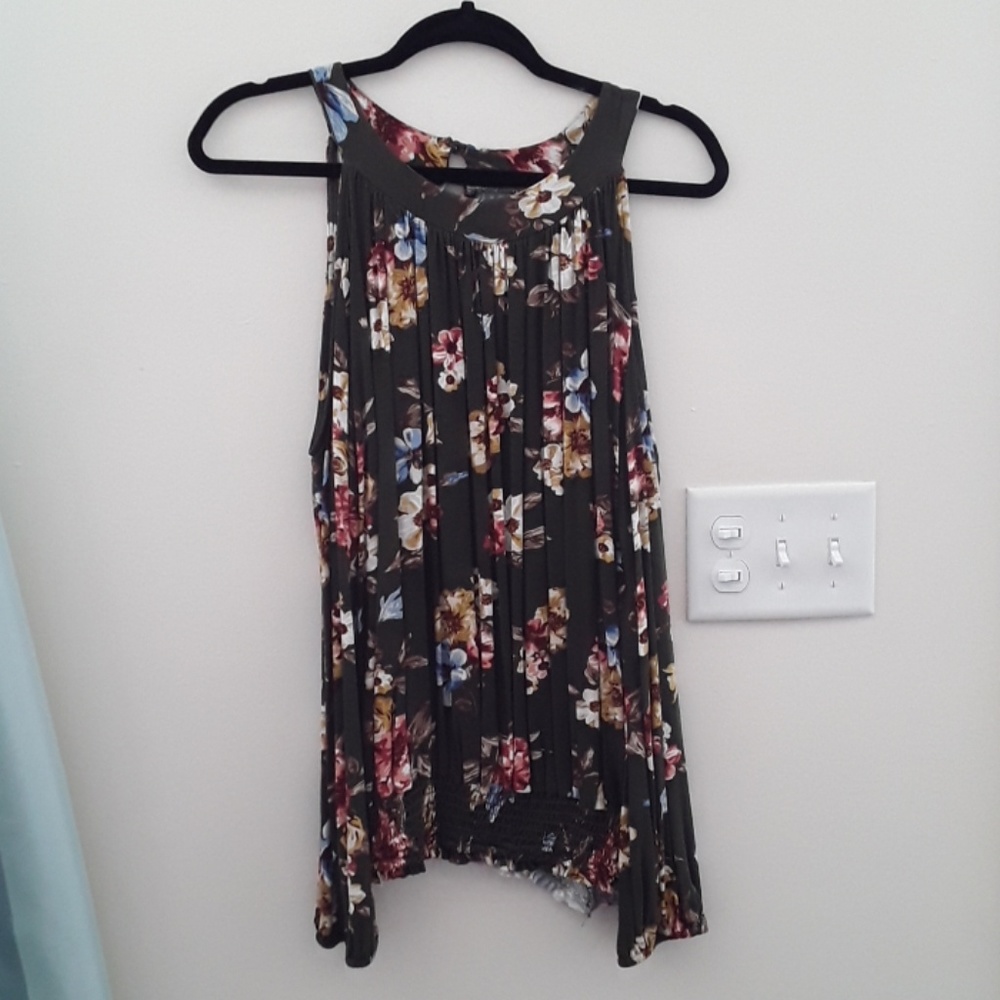 Boutique Cold Shoulder Long Sleeve